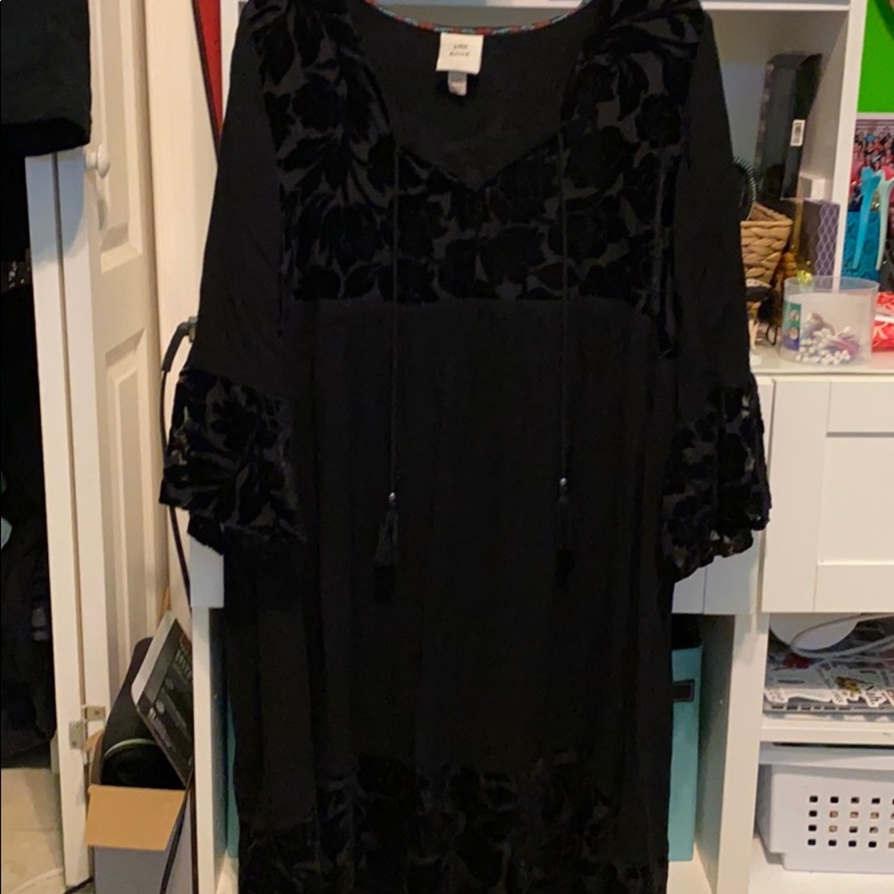 Beautiful loose velvet black dress
